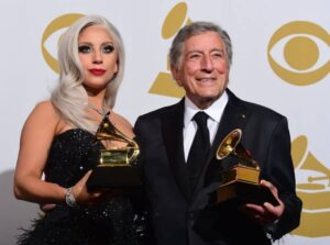 Bennett and Lady Gaga hold their Grammys
